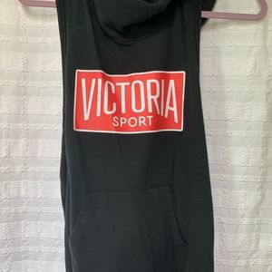 Sleeveless hooded sweatshirt